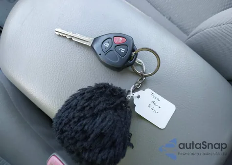 2007 Toyota Rav4 Limited z USA, uszkodzony, nr VIN JTMBD31V276050818